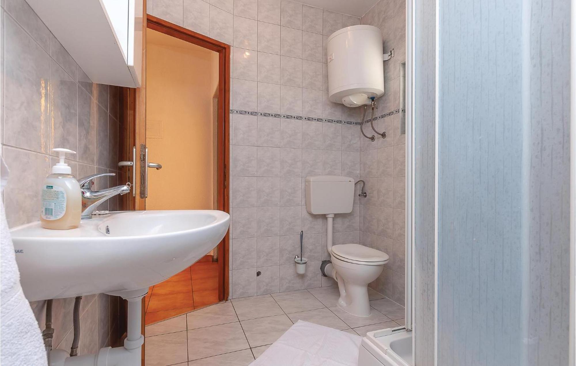 Gorgeous Apartment In Tisno With Kitchen Kültér fotó